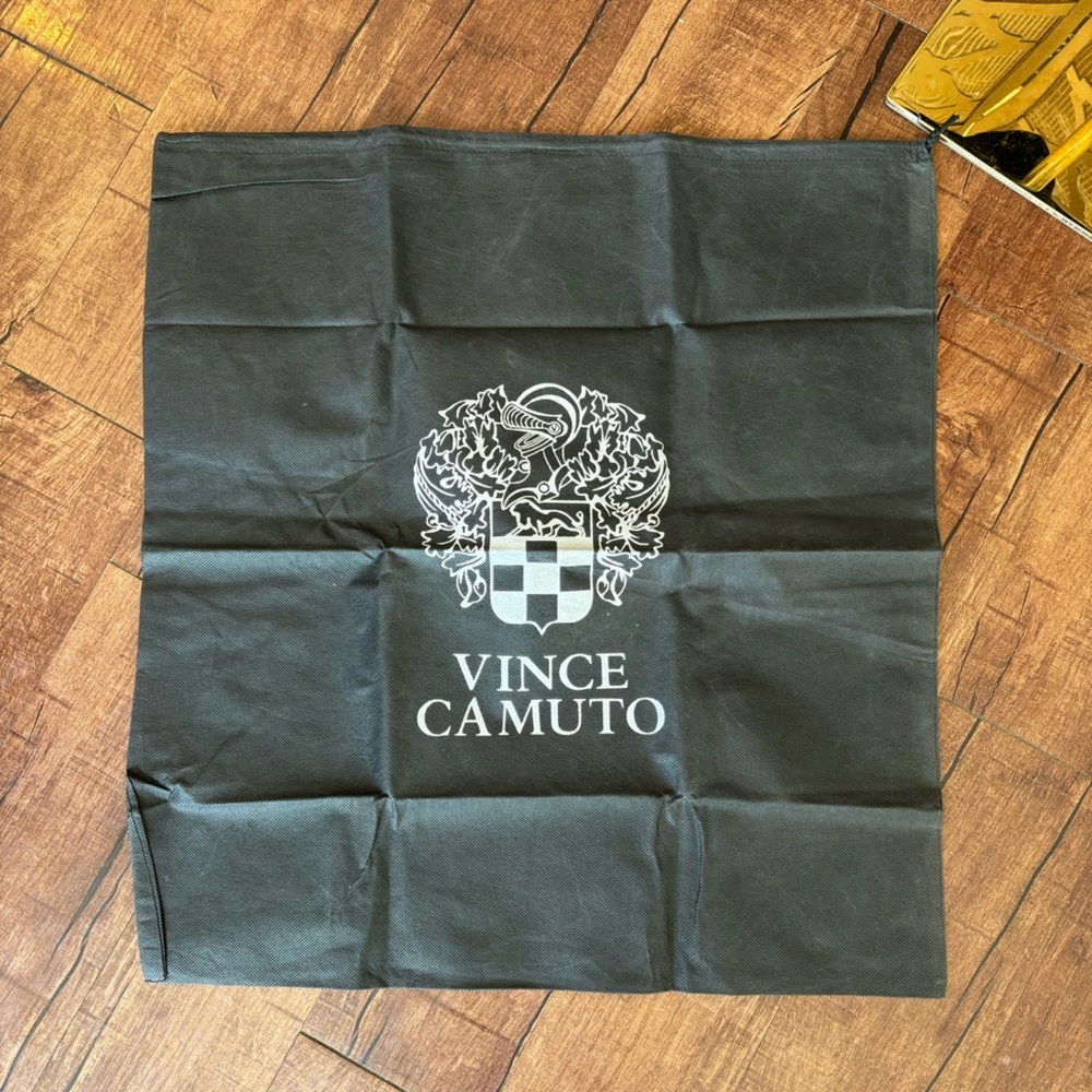 NWT | 2-in-1 Vince Camuto Mekhi Tote | Leather - Picture 10 of 14